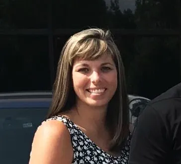 Ellen VP of Operations Easy Auto