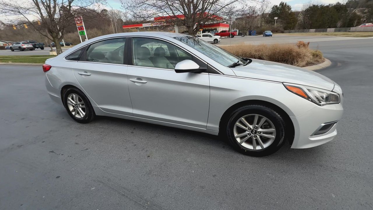 2017 Hyundai Sonata SE Eco photo 2