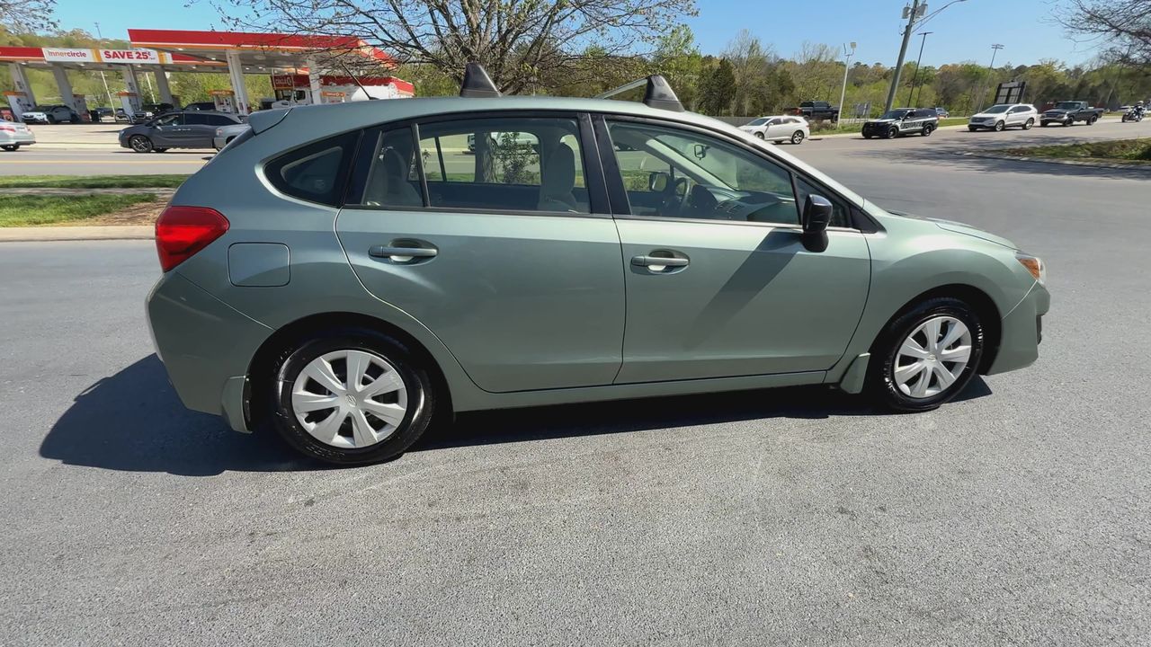2015 Subaru Impreza 2.0i photo 9