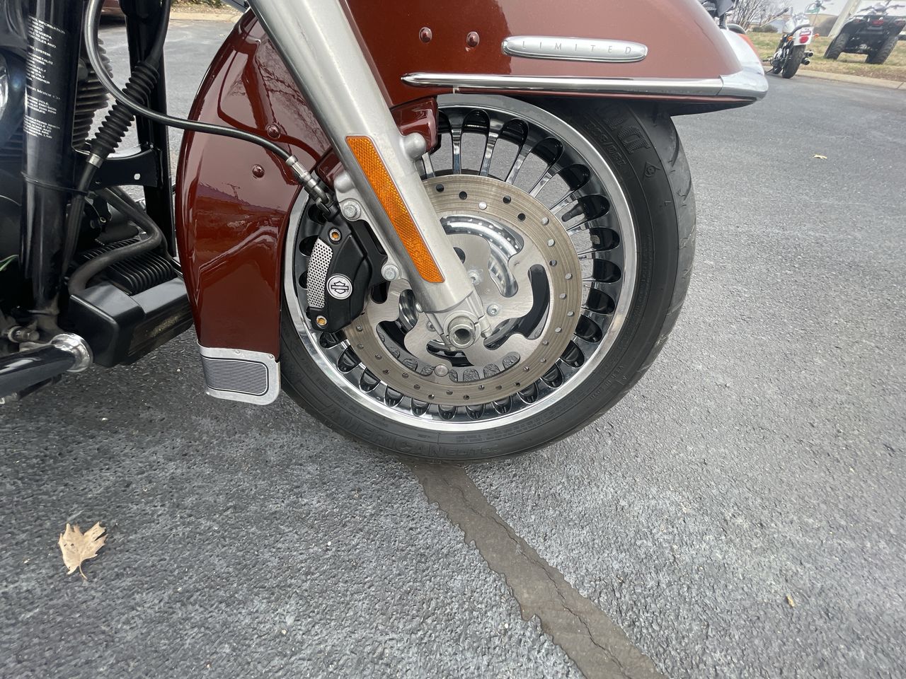 2011 Harley Davidson Electra Glide Ultra Limited FLHTK photo 2
