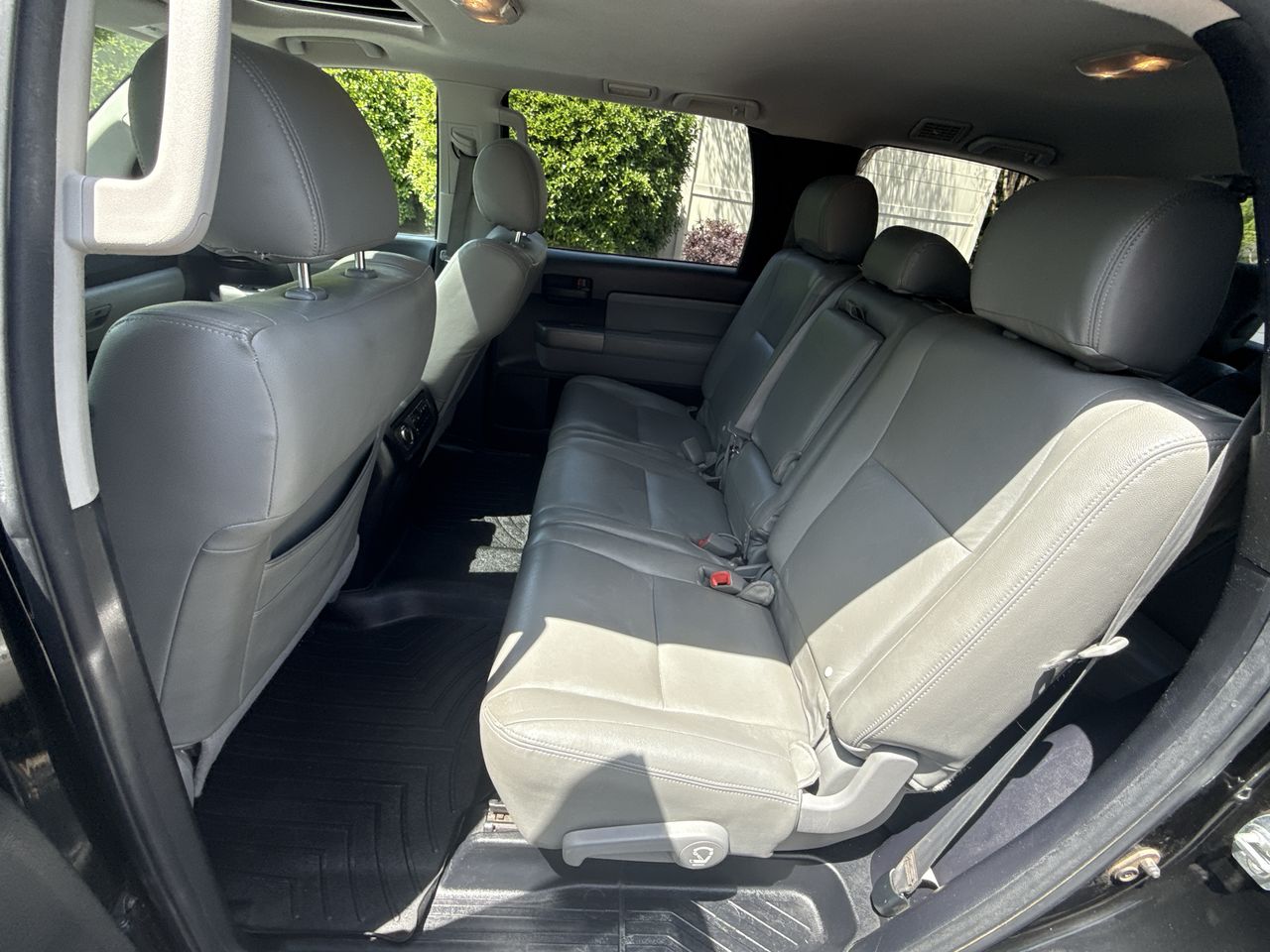 2012 Toyota Sequoia SR5 photo 20