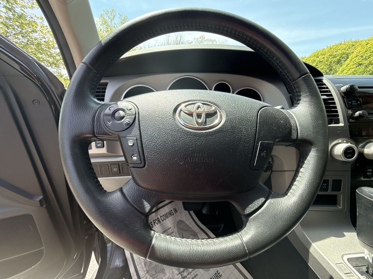 2012 Toyota Sequoia SR5 photo 15