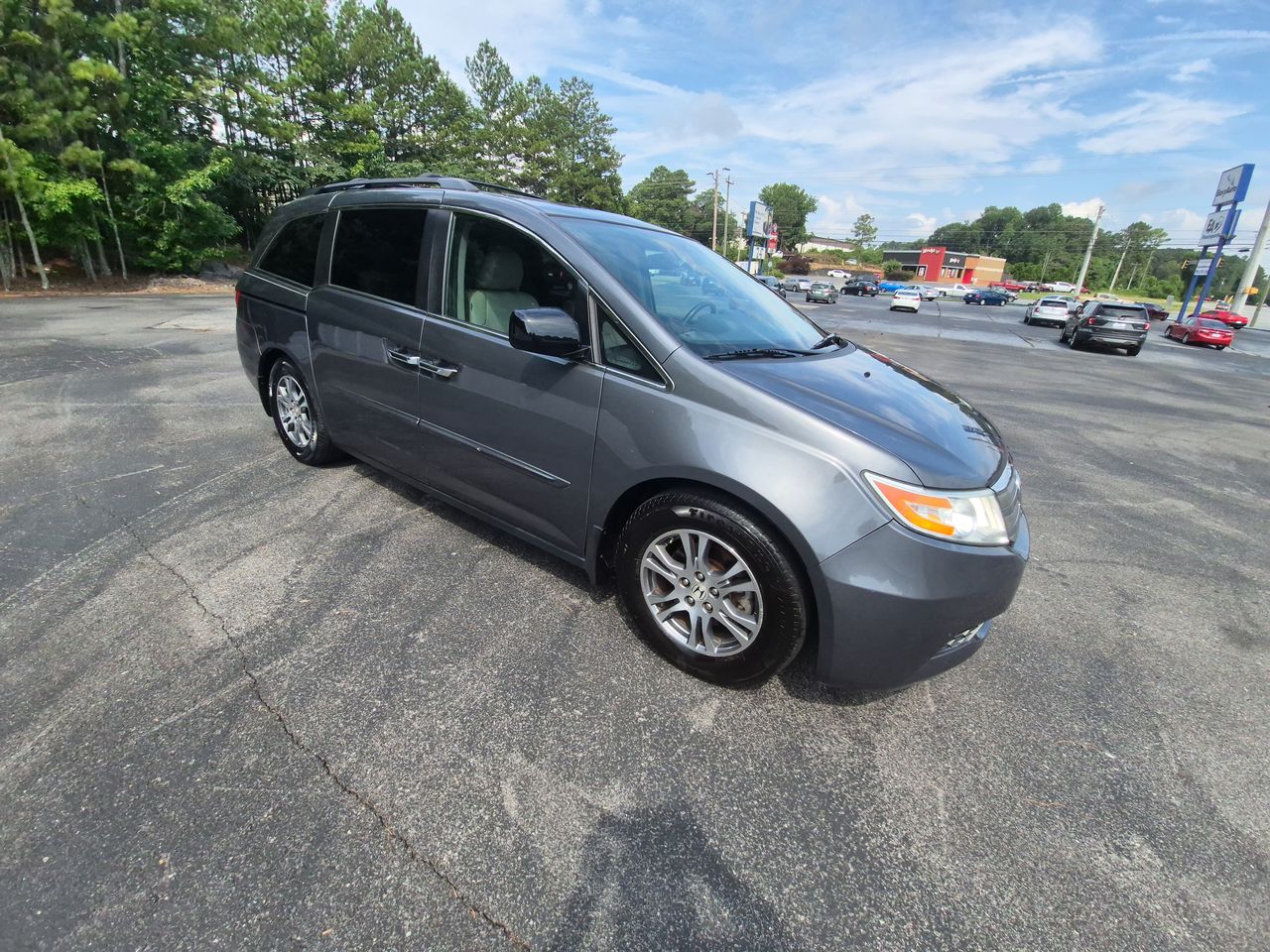 2013 Honda Odyssey photo 2
