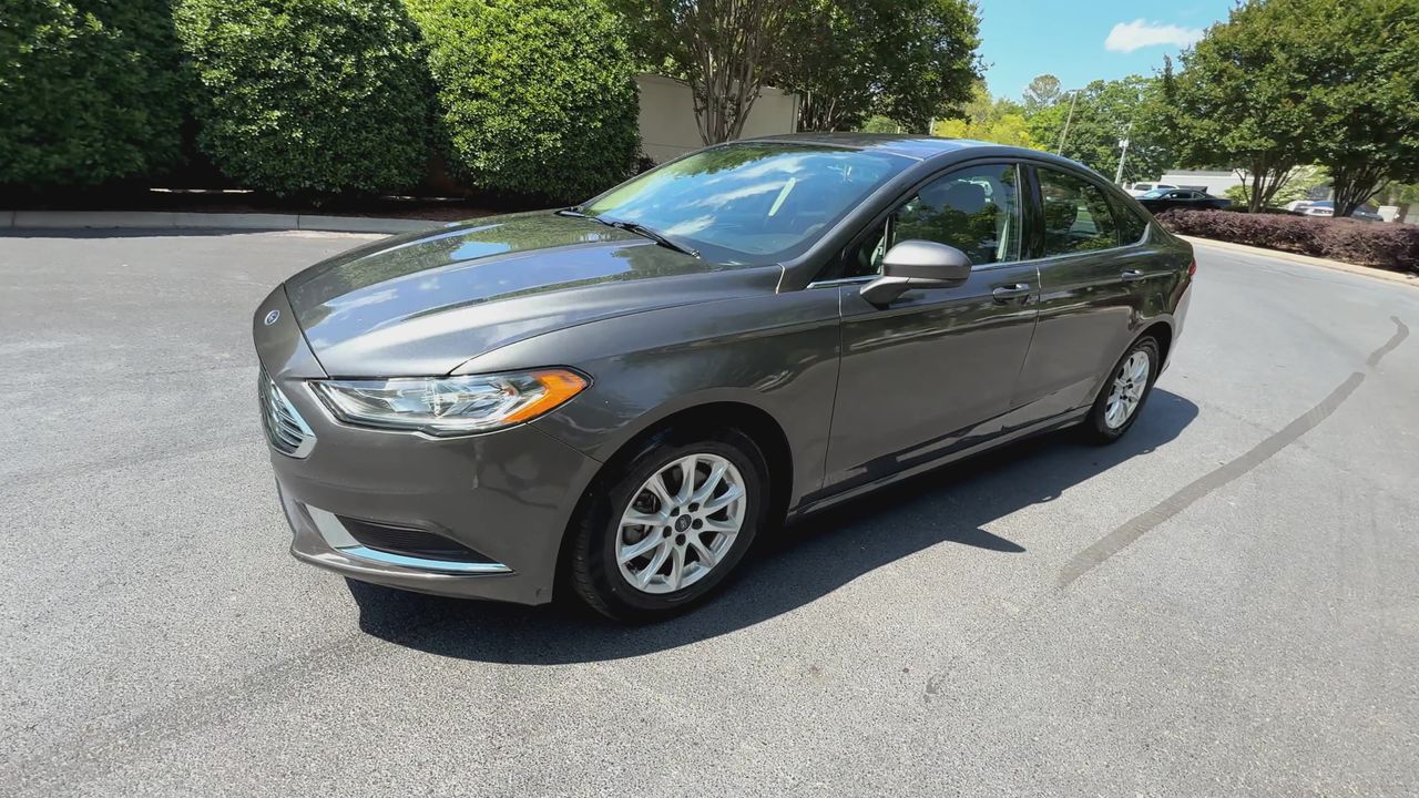2017 Ford Fusion S photo 4
