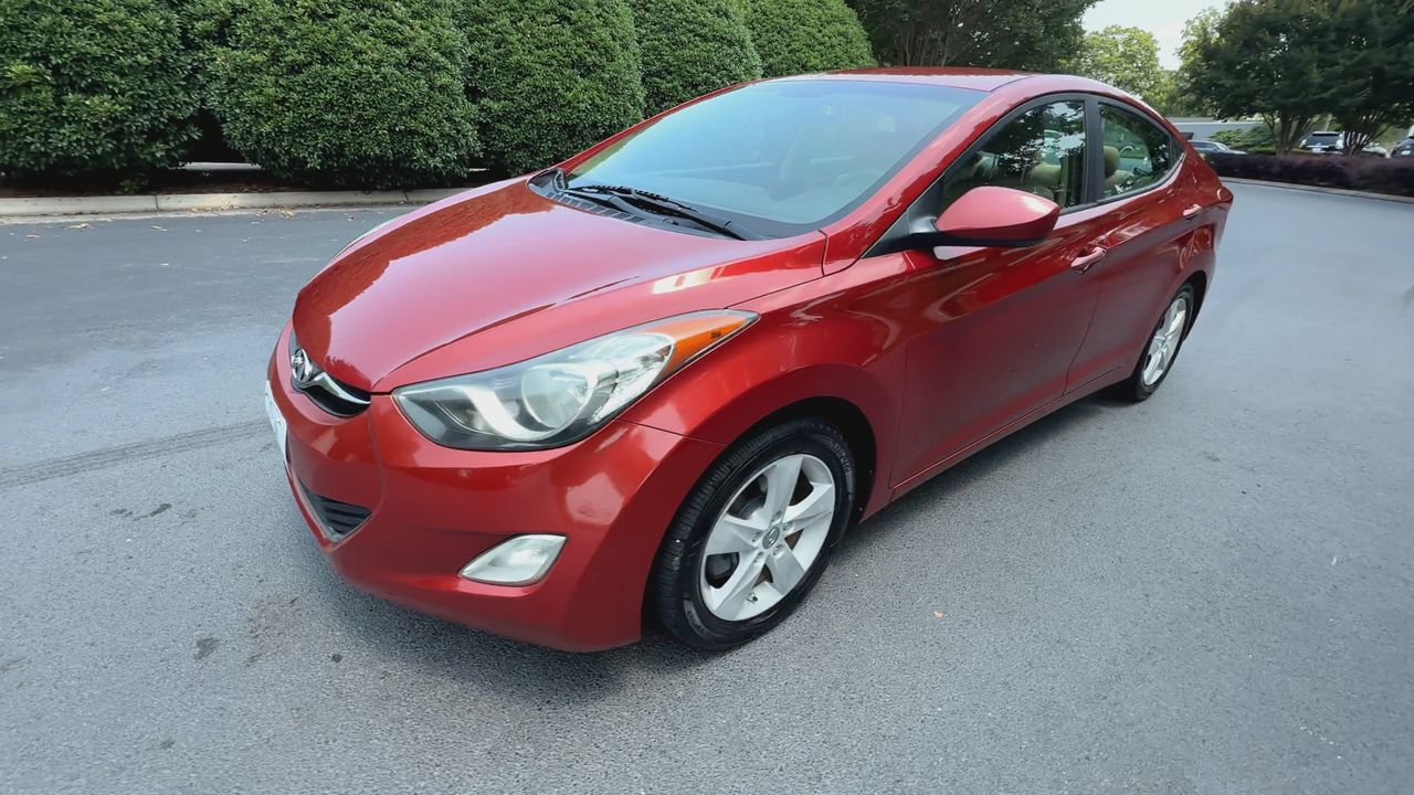 2013 Hyundai Elantra GLS photo 3