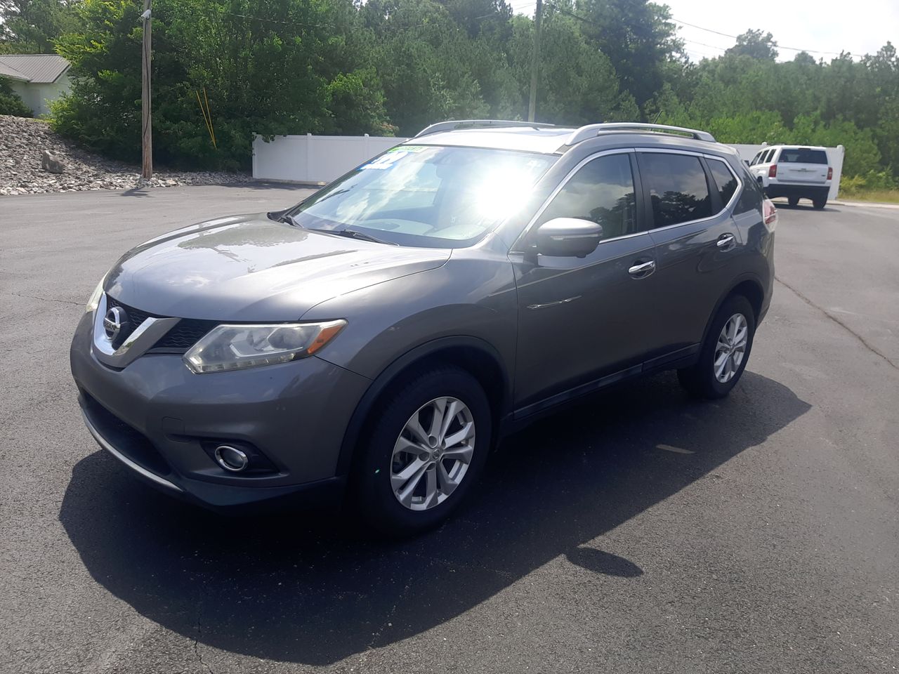 2015 Nissan Rogue SL photo 3