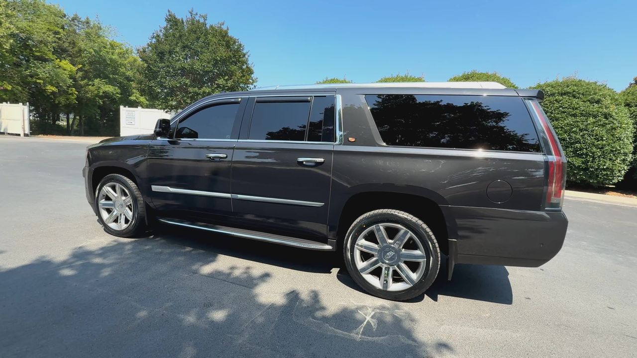 2019 Cadillac Escalade ESV Luxury photo 6