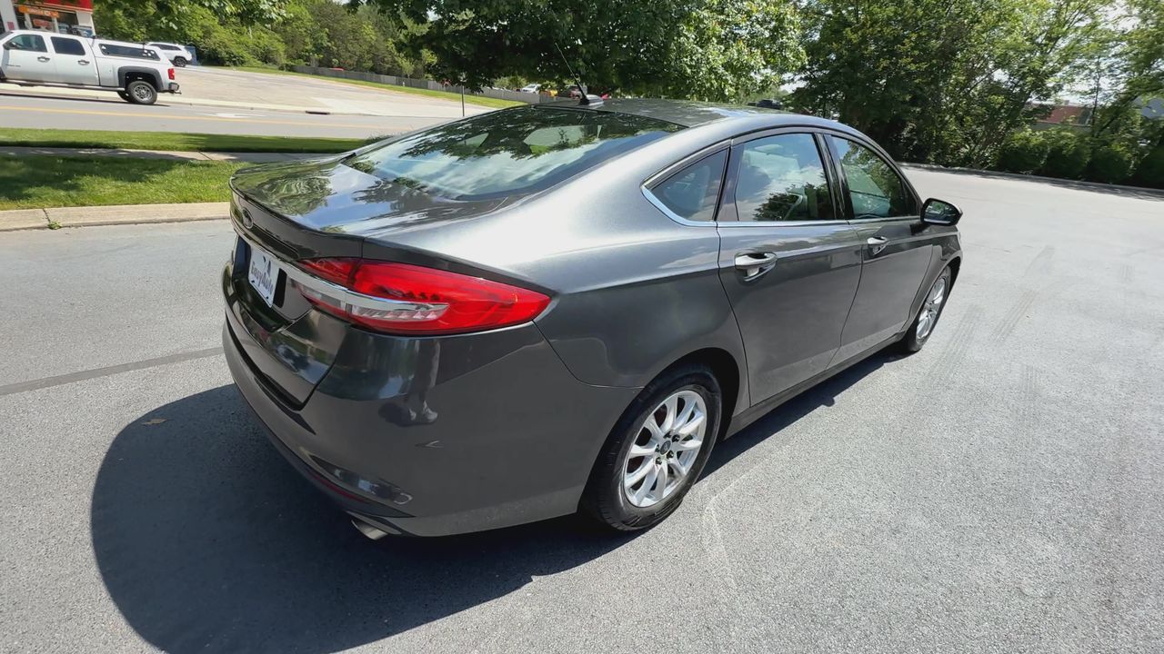 2017 Ford Fusion S photo 8