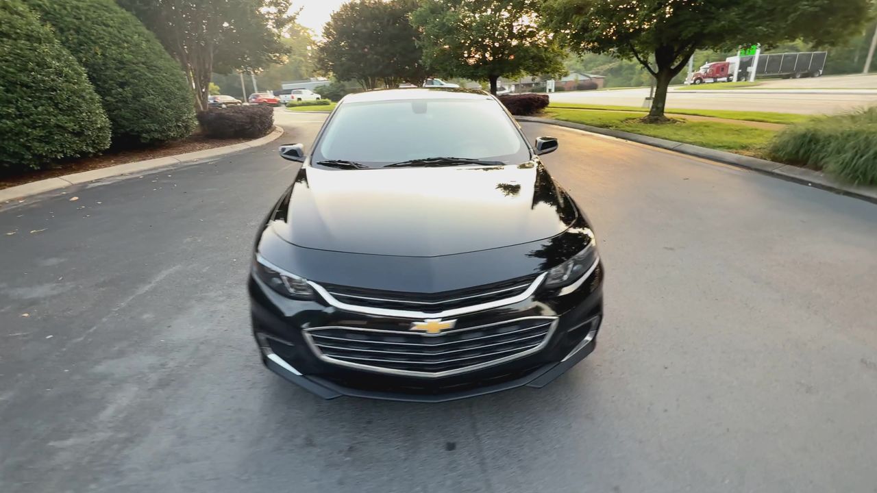 2018 Chevrolet Malibu 1LT photo 3