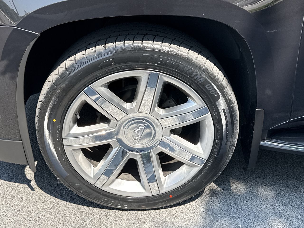2019 Cadillac Escalade ESV Luxury photo 10