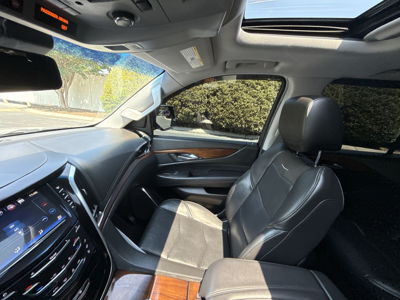 2019 Cadillac Escalade ESV Luxury photo 20