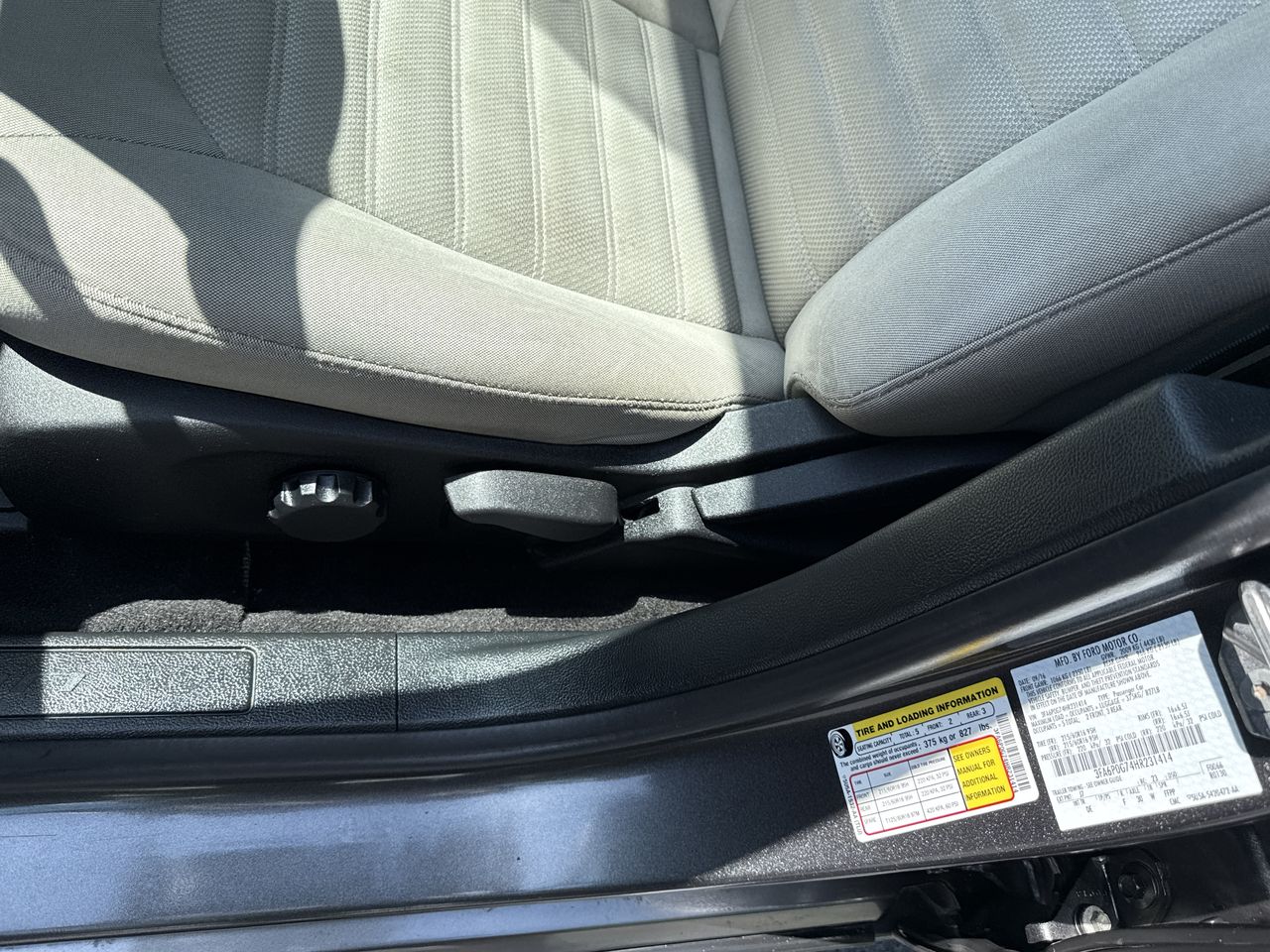 2017 Ford Fusion S photo 12
