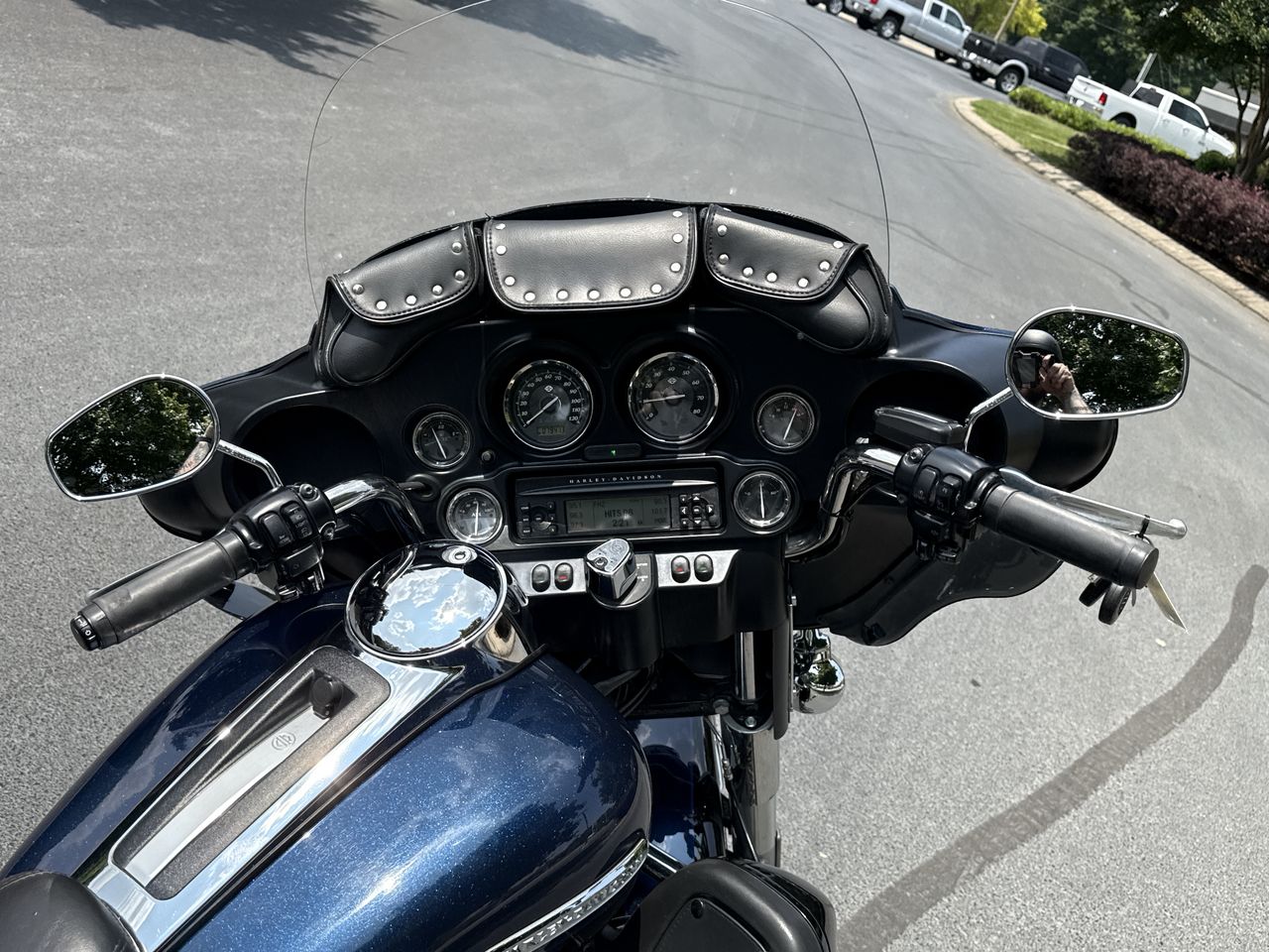 2013 Harley Davidson Electra Glide Ultra Limited FLHTK photo 2
