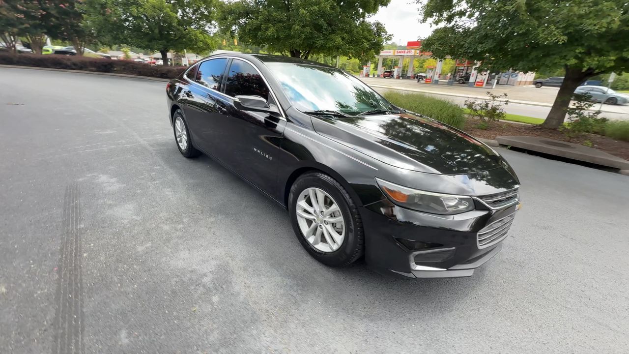 2018 Chevrolet Malibu 1LT photo 2