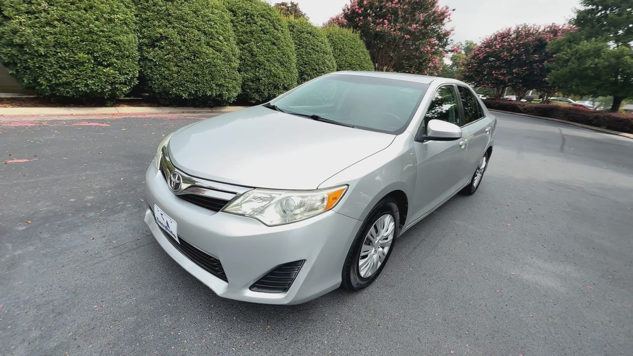 2013 Toyota Camry photo 4