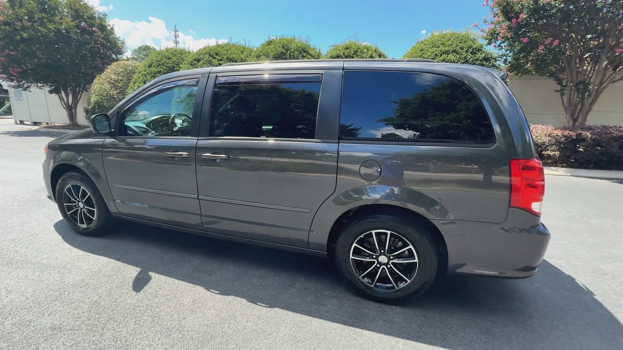 2016 Dodge Grand Caravan R/T photo 6