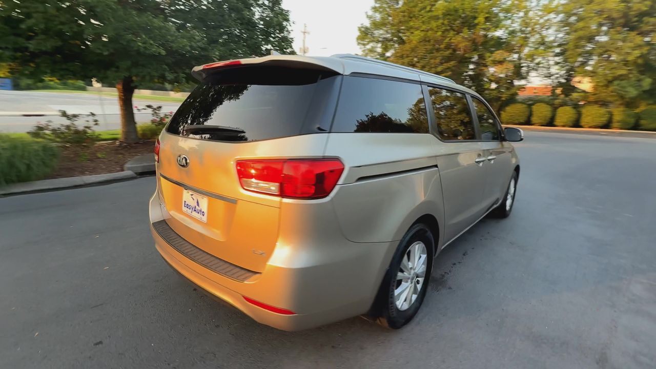 2015 Kia Sedona LX photo 8