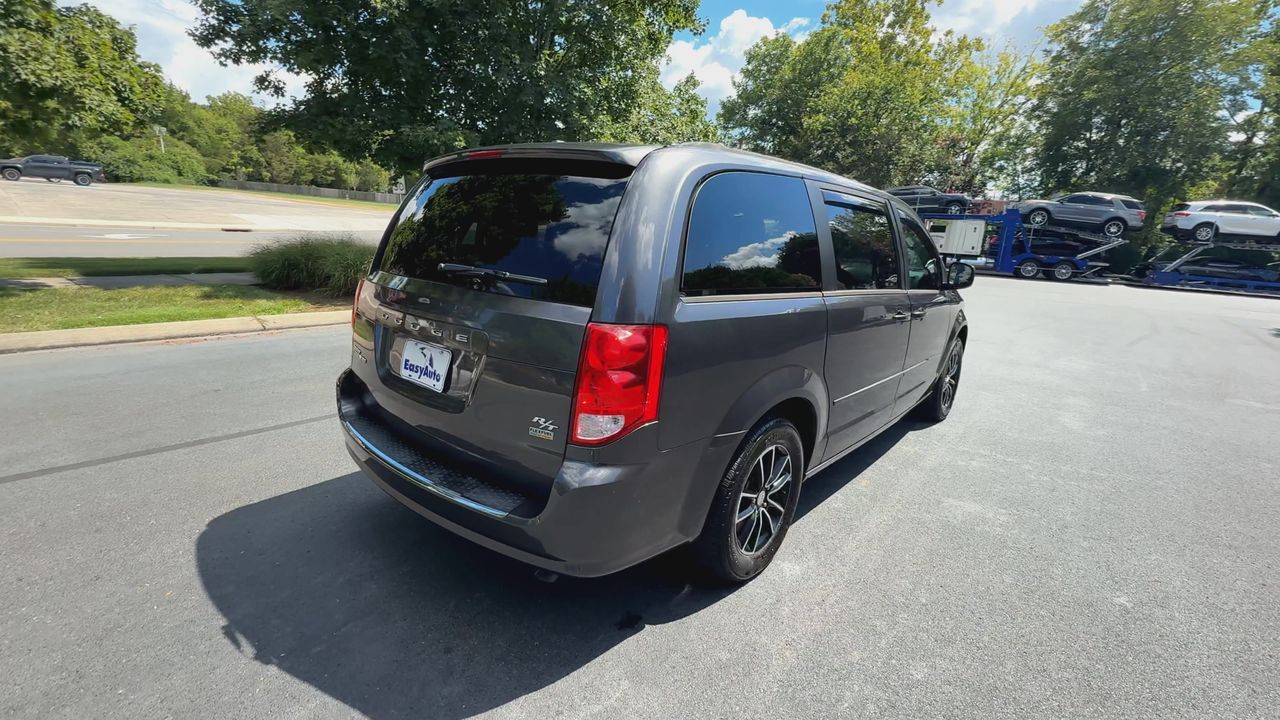 2016 Dodge Grand Caravan R/T photo 8