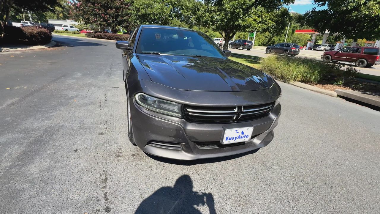 2016 Dodge Charger SE photo 3