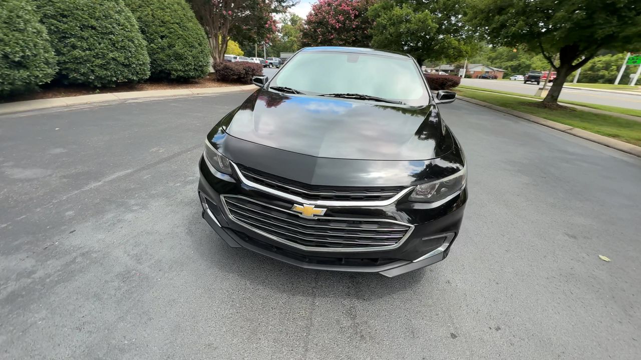 2018 Chevrolet Malibu 1LT photo 3