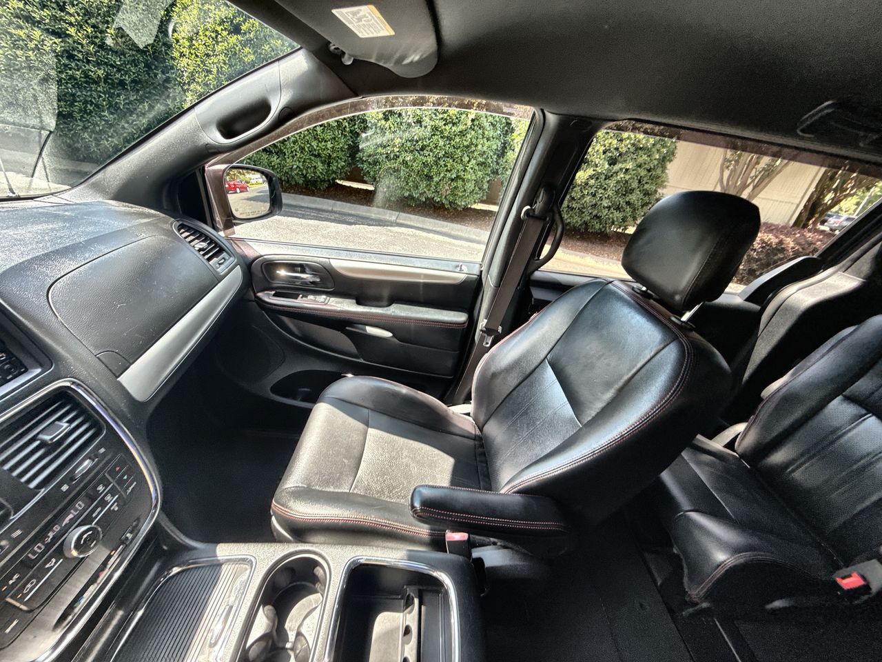 2016 Dodge Grand Caravan R/T photo 18