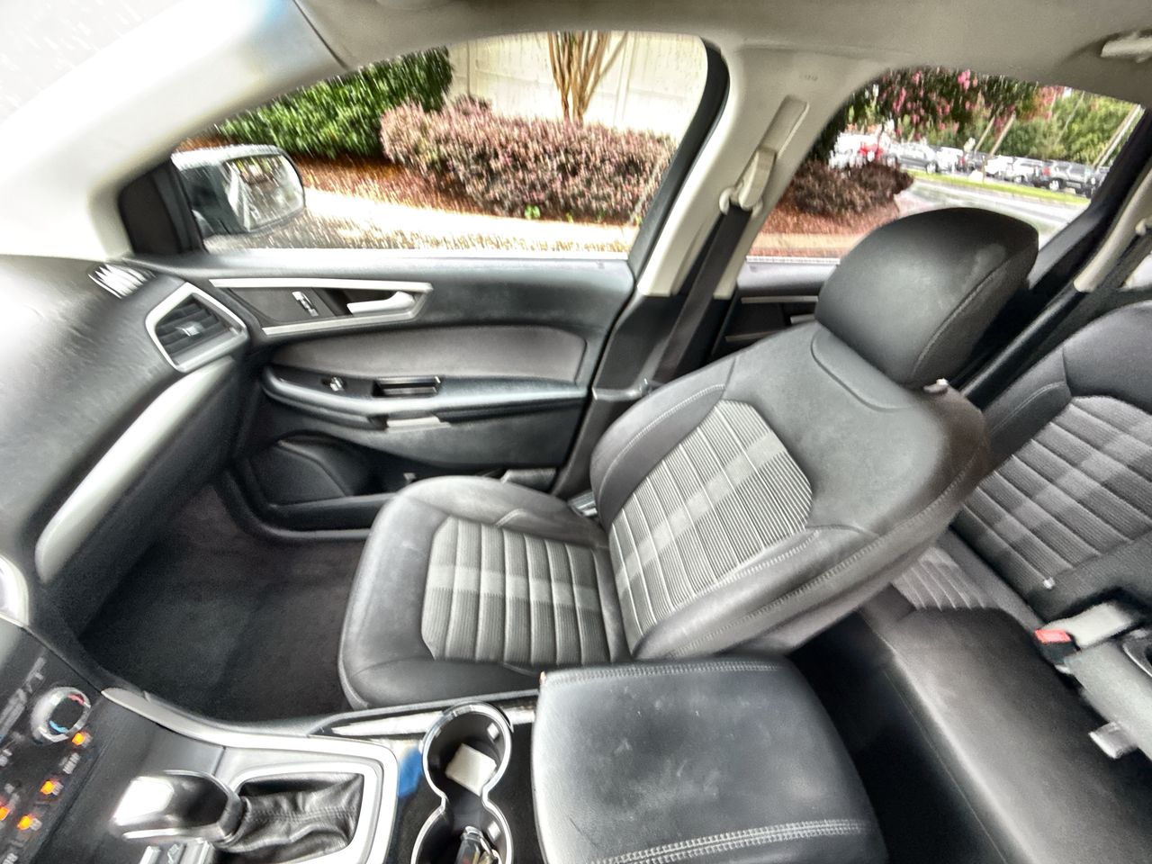 2016 Ford Edge SEL photo 15