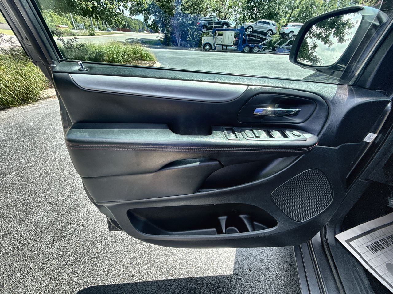 2016 Dodge Grand Caravan R/T photo 12
