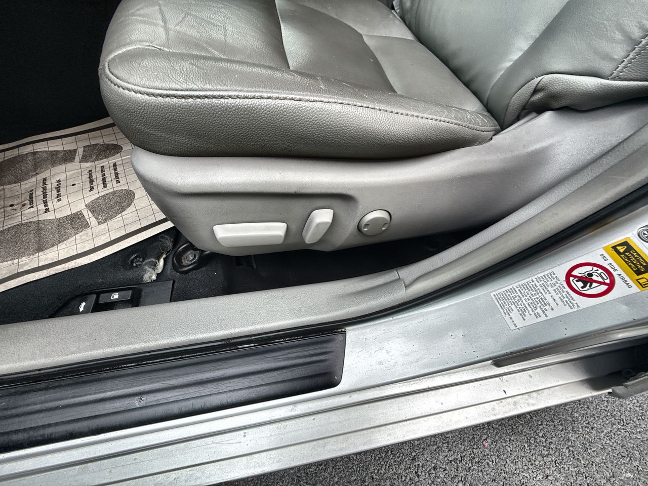 2013 Toyota Camry photo 13