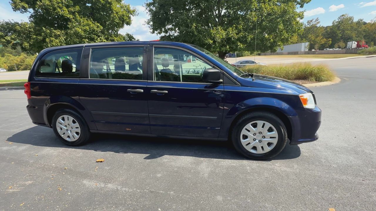 2016 Dodge Grand Caravan SE photo 2