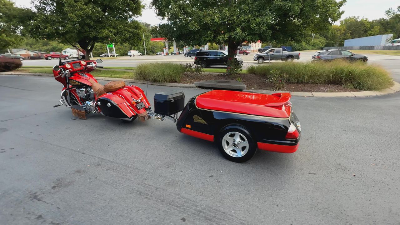 2017 Indian Motorcycle Chieftan Standard photo 2