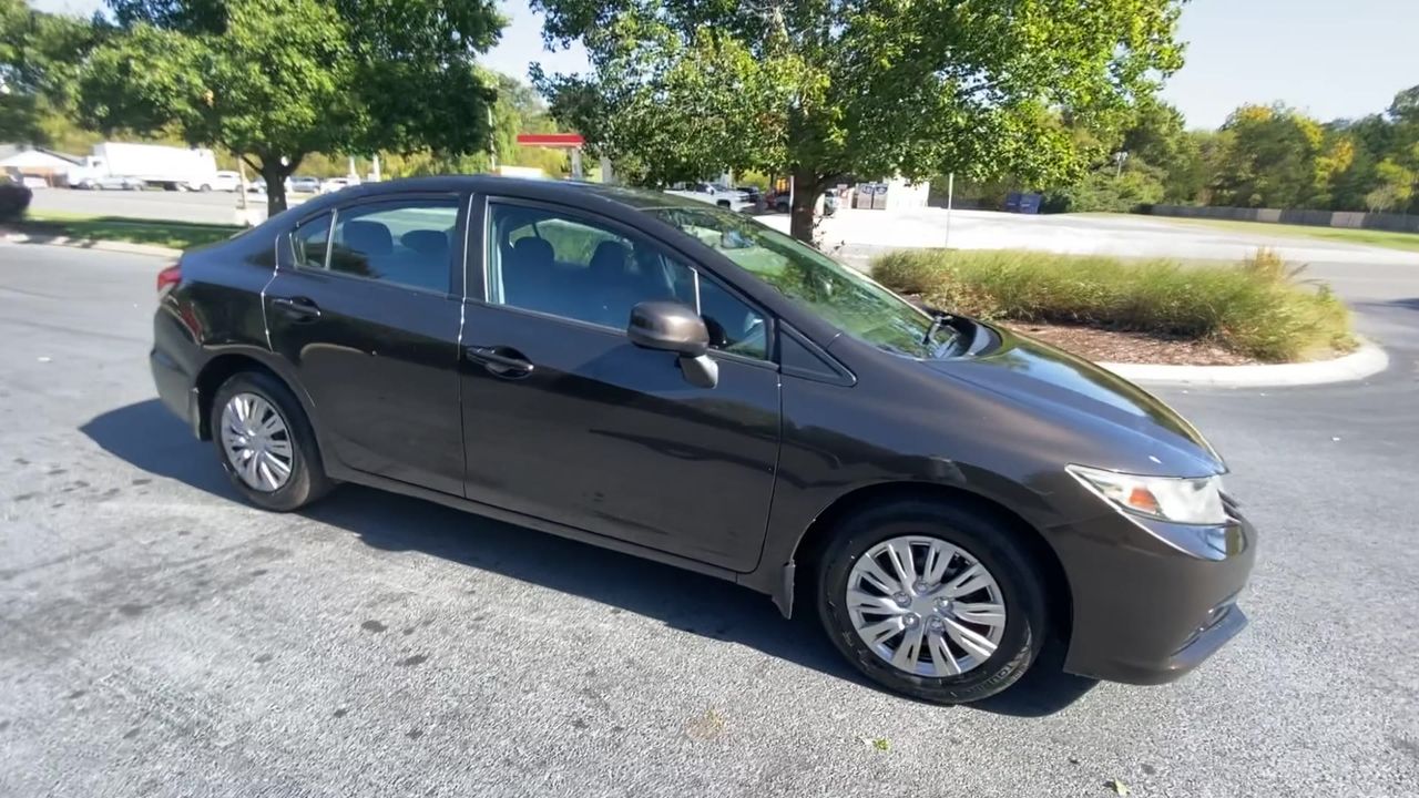 2013 Honda Civic LX photo 2