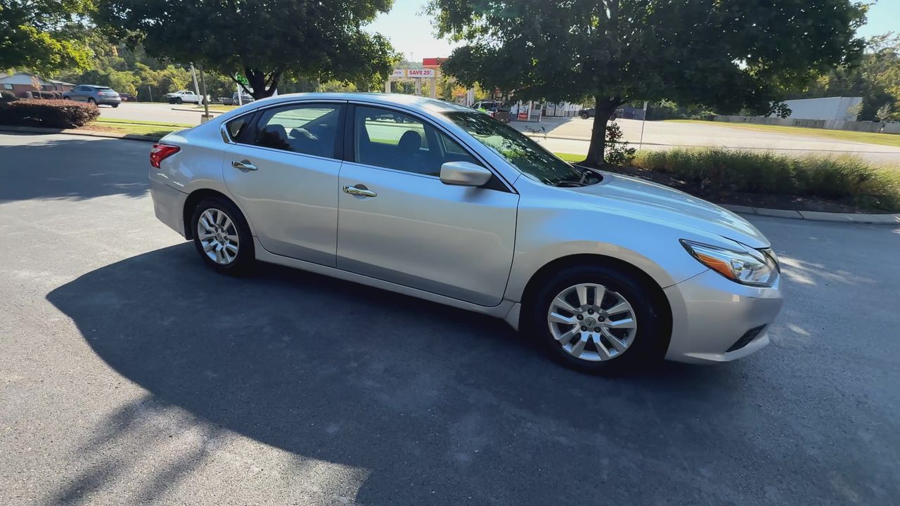 2016 Nissan Altima 2.5 S photo 2
