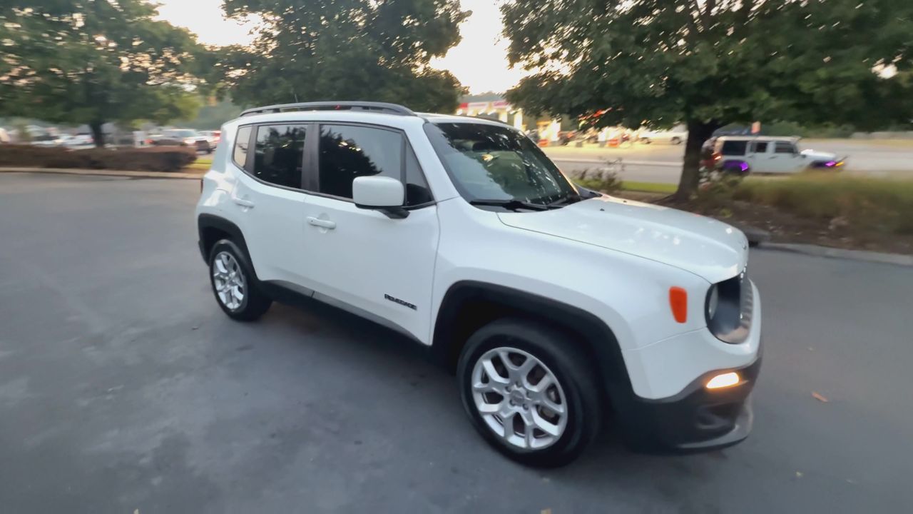2018 Jeep Renegade Latitude North Edition photo 2