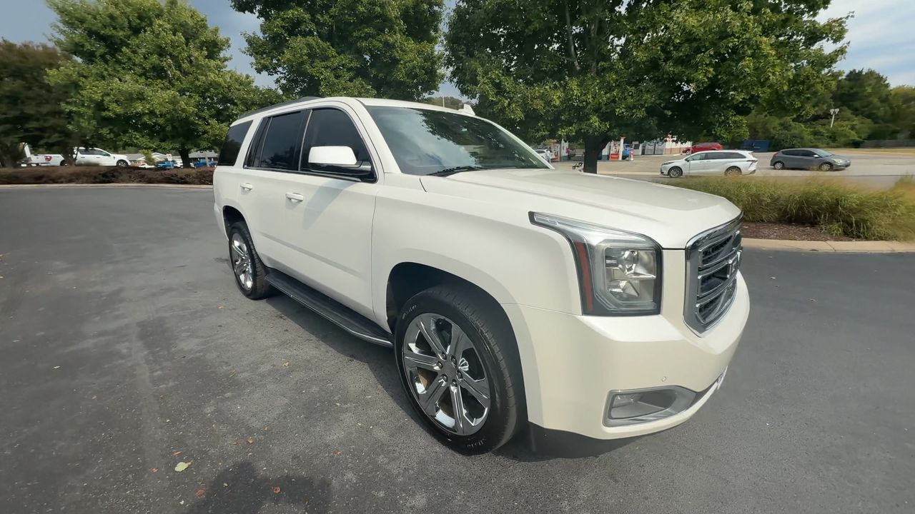 2017 Gmc Yukon SLT photo 2