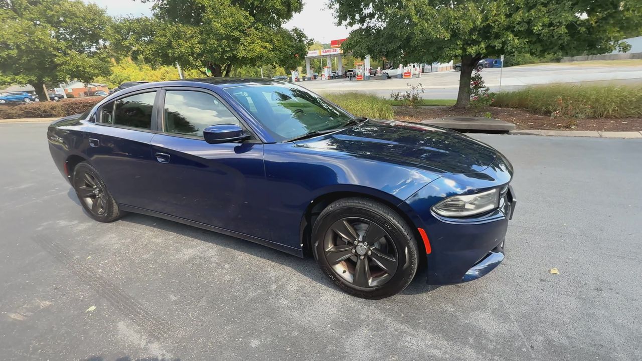 2015 Dodge Charger SE photo 2