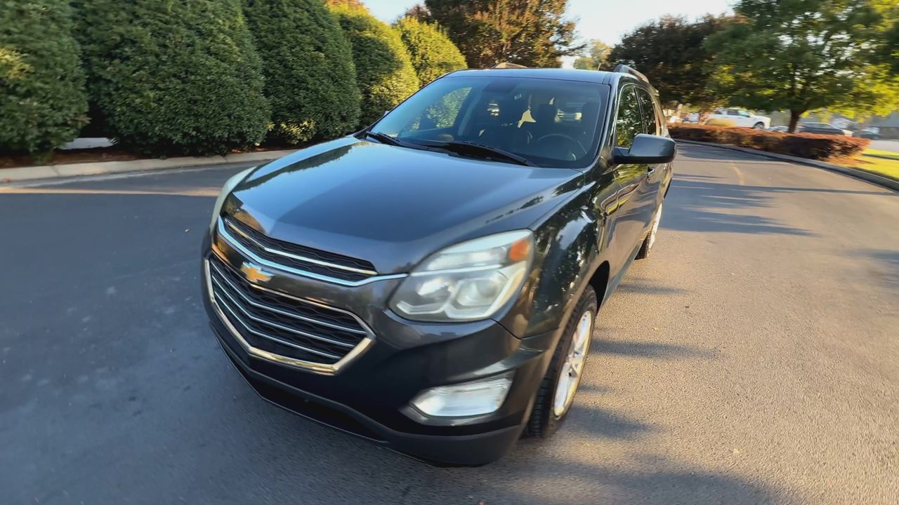 2017 Chevrolet Equinox LT photo 4