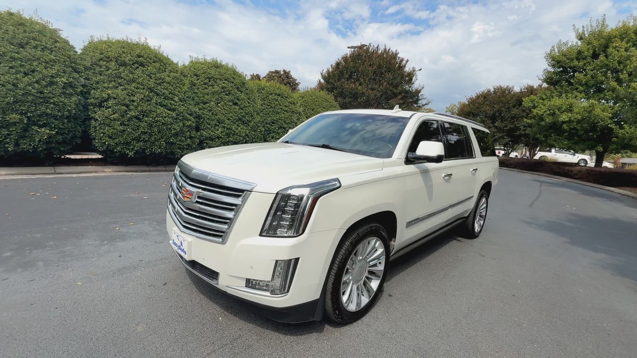 2016 Cadillac Escalade ESV Platinum photo 4