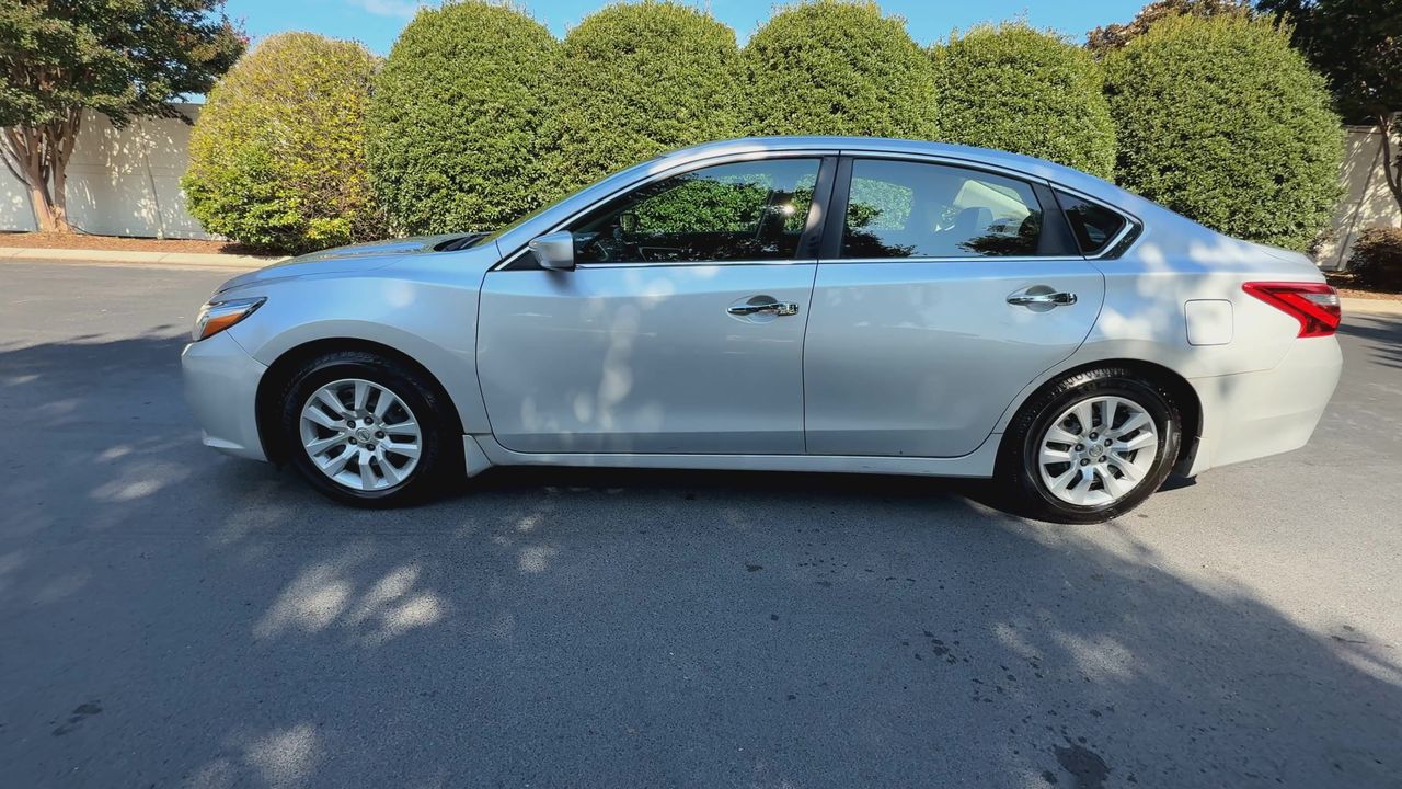 2016 Nissan Altima 2.5 S photo 5