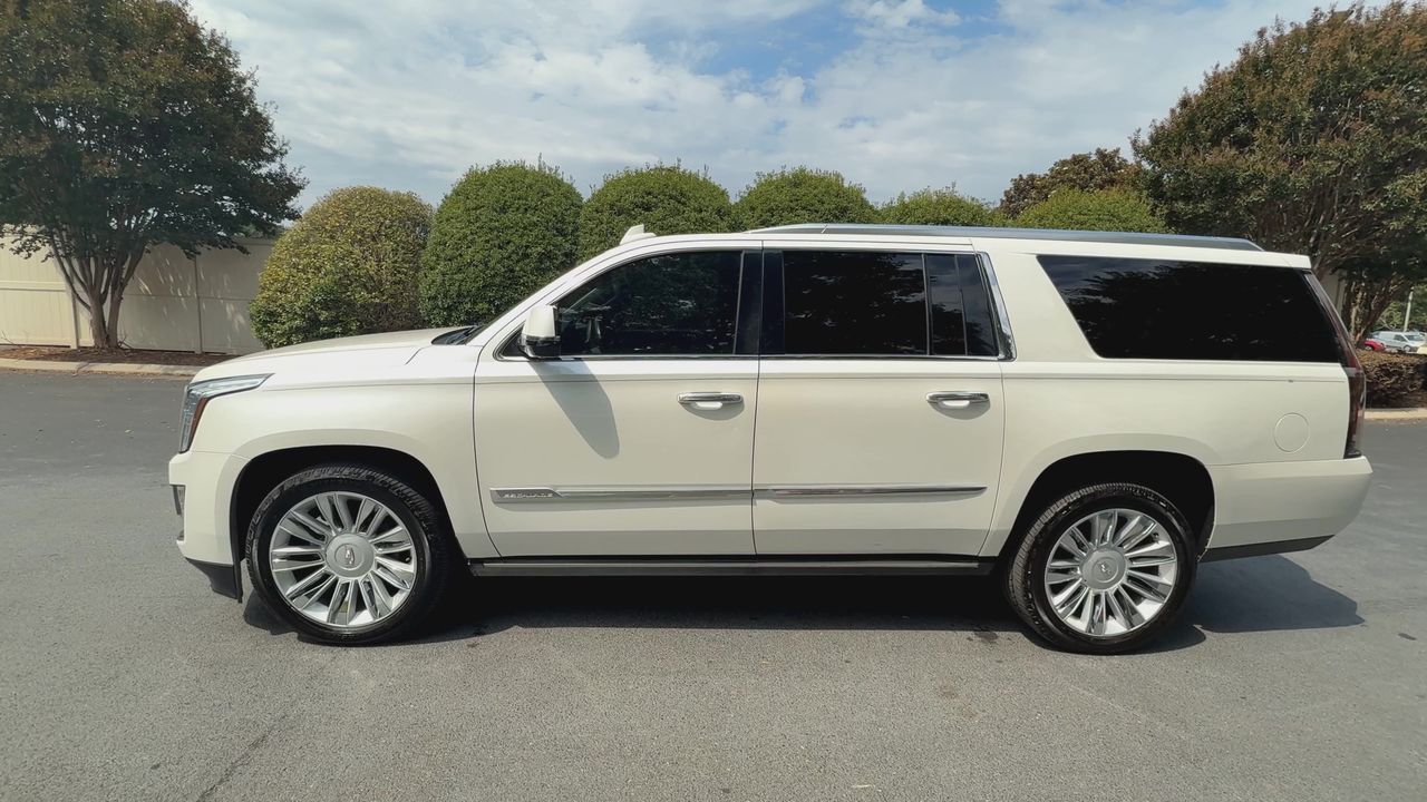 2016 Cadillac Escalade ESV Platinum photo 5