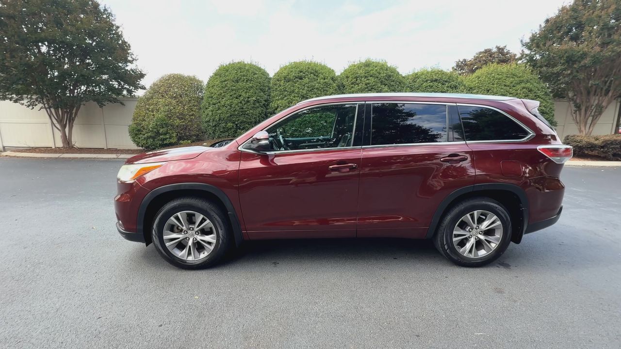 2014 Toyota Highlander Base Hybrid photo 2