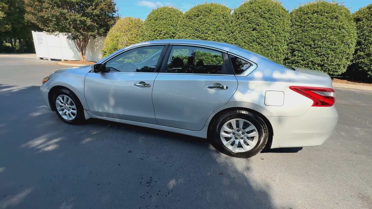 2016 Nissan Altima 2.5 S photo 6