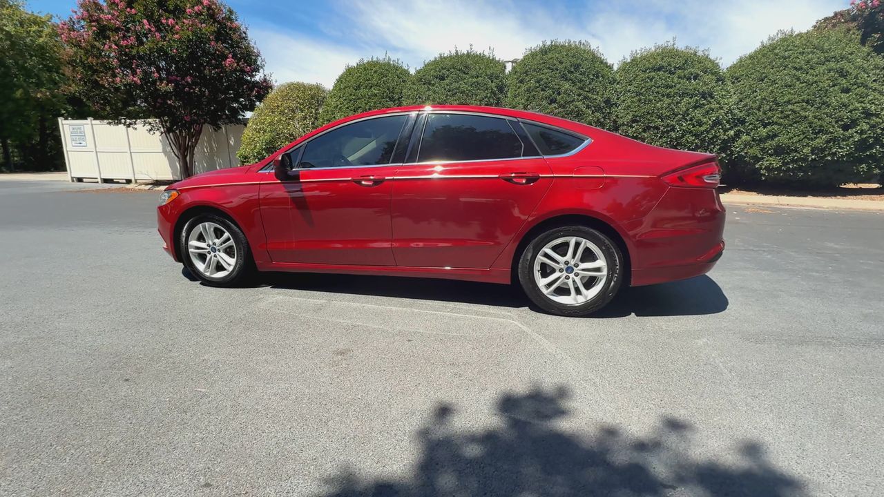 2018 Ford Fusion SE photo 4