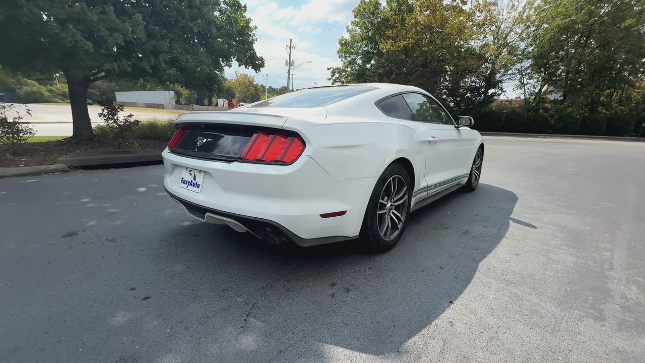 2016 Ford Mustang EcoBoost photo 8