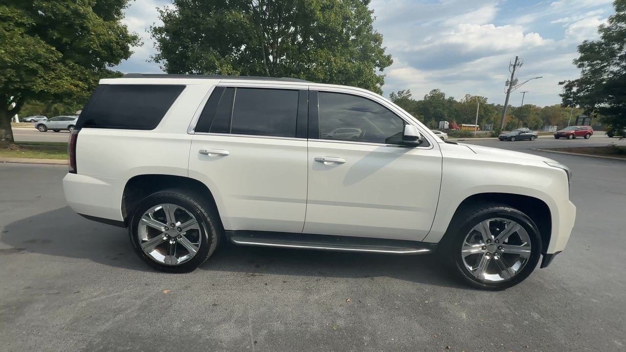 2017 Gmc Yukon SLT photo 9