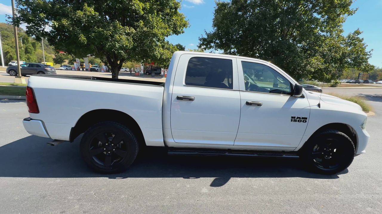 2018 Ram 1500 Express photo 9
