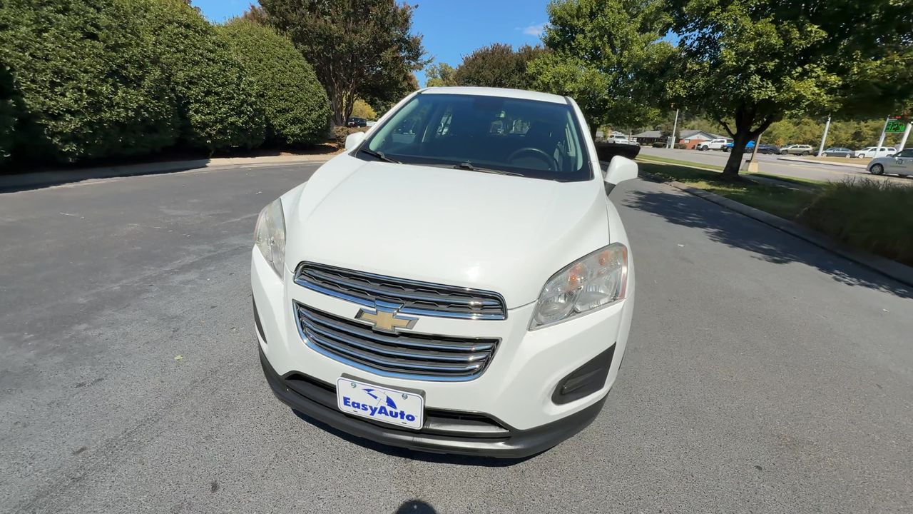 2016 Chevrolet Trax LS photo 3