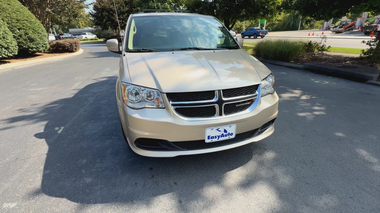 2015 Dodge Grand Caravan SXT photo 3