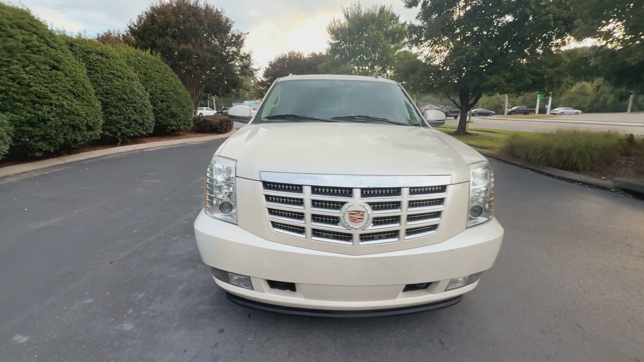 2014 Cadillac Escalade ESV Luxury photo 3