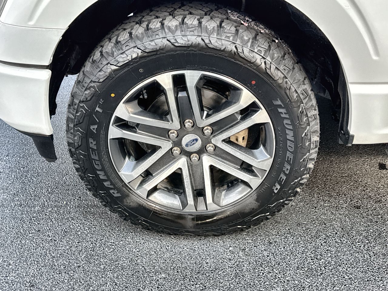 2022 Ford F-150 XL photo 10