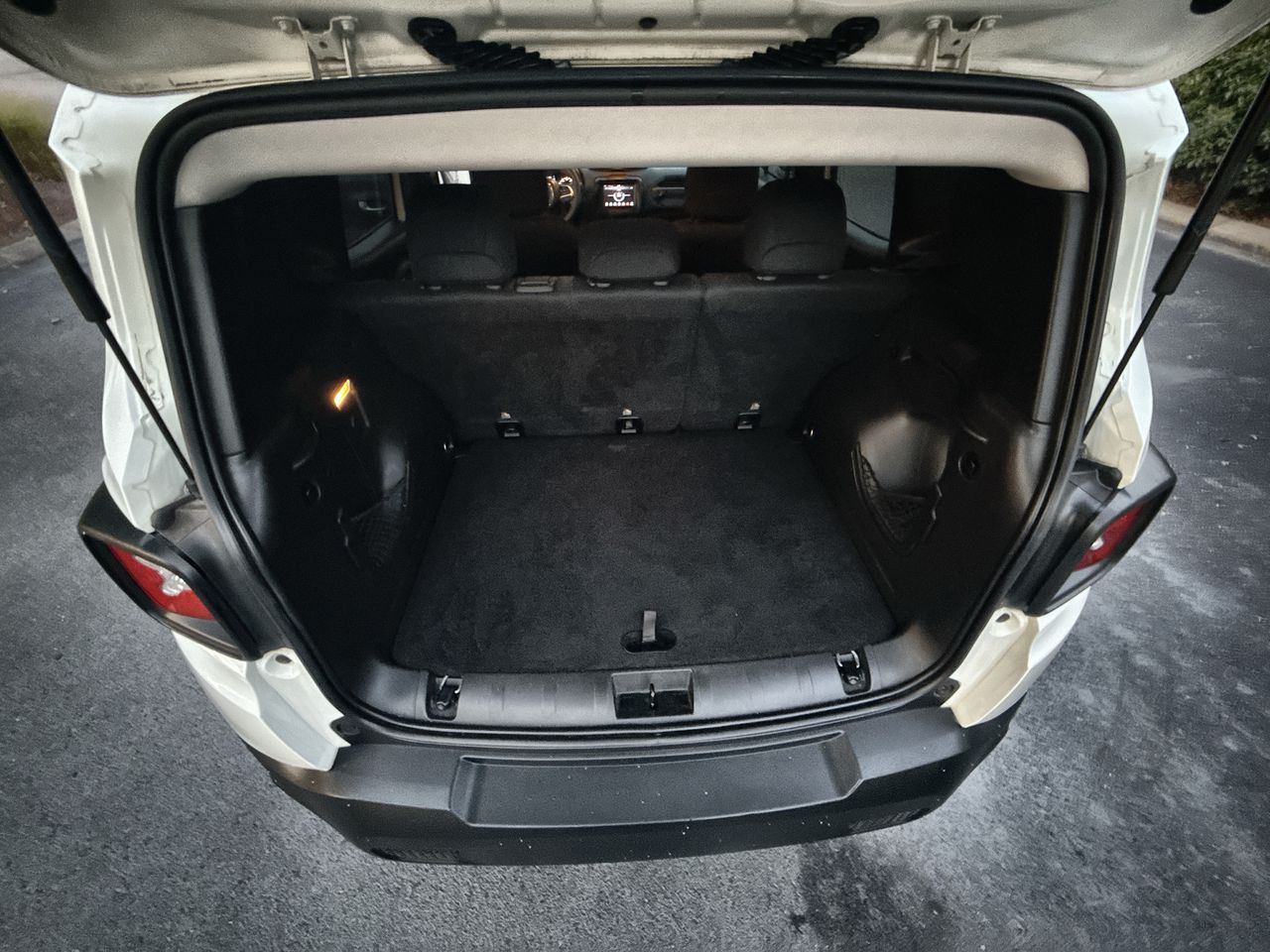 2018 Jeep Renegade Latitude North Edition photo 20